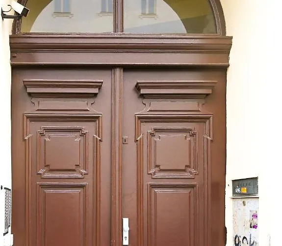 3br With Balcony Near Naschmarkt Center *