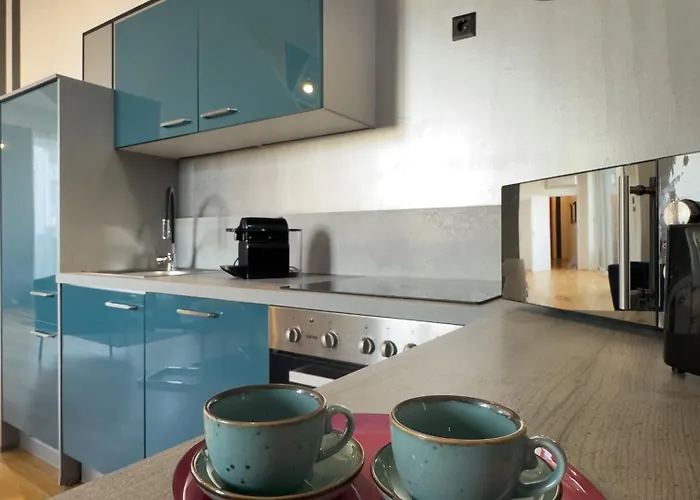 3br With Balcony Near Naschmarkt Center Wien