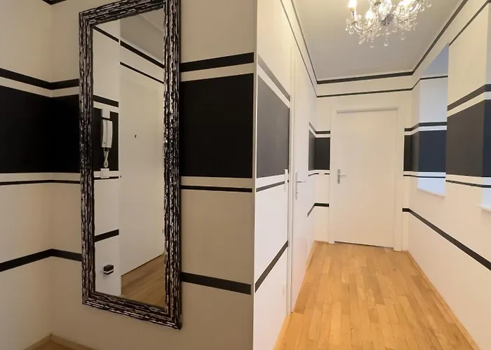 3br With Balcony Near Naschmarkt Center Apartment Wien