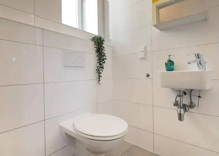 3br With Balcony Near Naschmarkt Center *