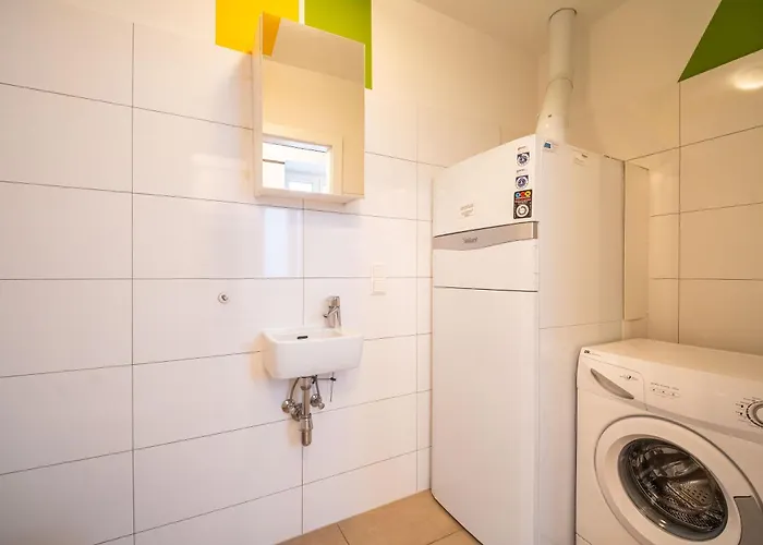 3br With Balcony Near Naschmarkt Center